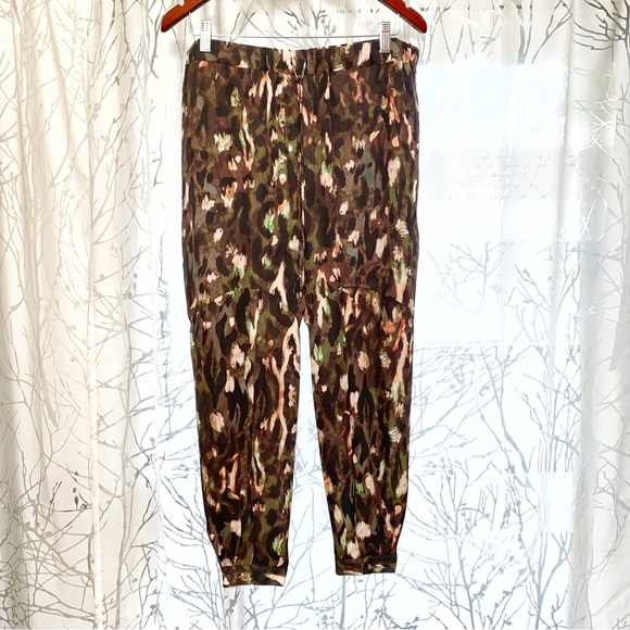 Haute Hippie brown black green print Keith silk cargo drawstring jogger pants - Picture 5 of 15